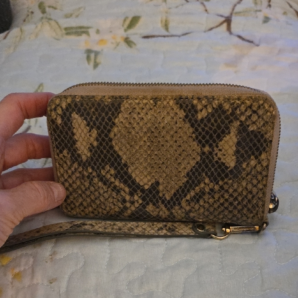Michael Kors Tan Snake Print Wristlet - Picture 3 of 11